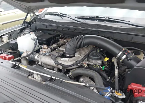 2016 Nissan Titan Xd Sv Diesel z USA, uszkodzony, nr VIN 1N6BA1F28GN508683